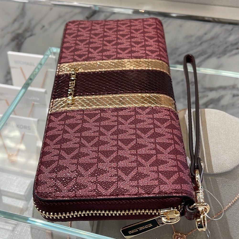 Michael Kors Jet Set Travel Large Signature Logo and Metallic Continental Wallet - Picture 16 of 16